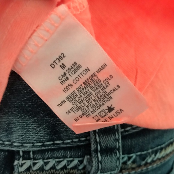 Miss Me guitar tee with embellishments - Picture 4 of 4